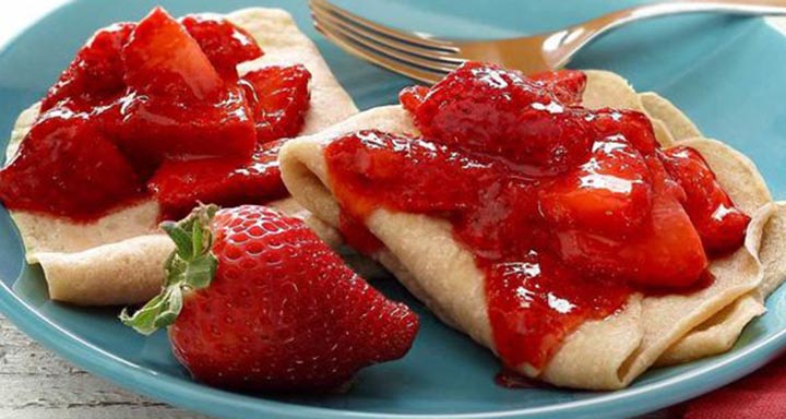 paleo diet, paleo recipes, Quick Paleo Strawberry Crepes