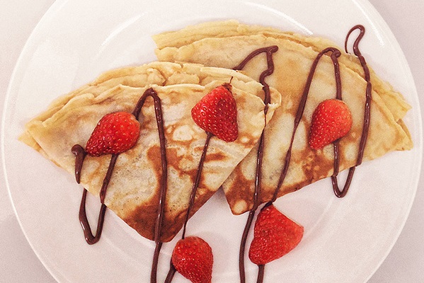 paleo diet, paleo recipes, Quick Paleo Strawberry Crepes